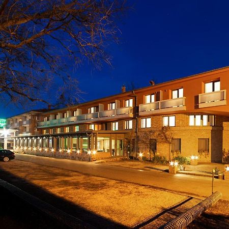 Nyíregyháza Hotel Pagony Wellness מראה חיצוני תמונה