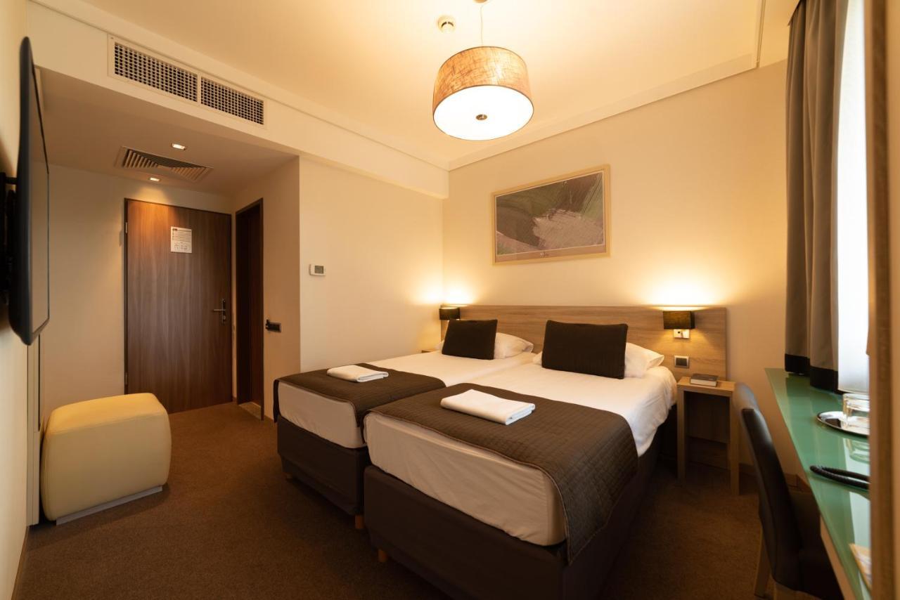 Nyíregyháza Hotel Pagony Wellness מראה חיצוני תמונה