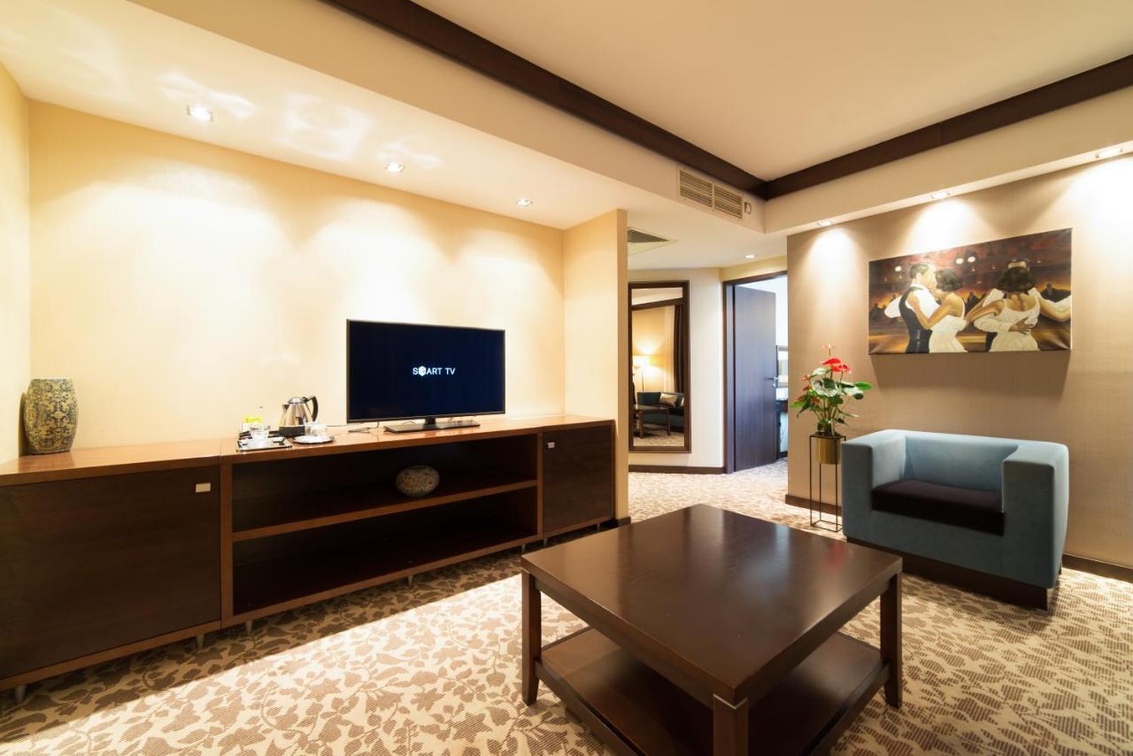 Nyíregyháza Hotel Pagony Wellness מראה חיצוני תמונה